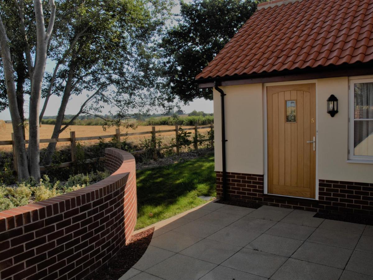 The Bird In Hand Ashwellthorpe Exterior foto